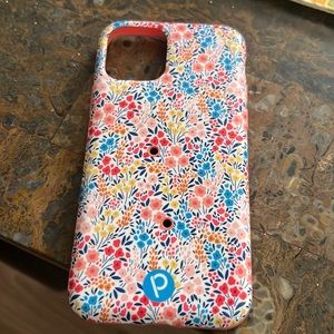 iPhone 11pro loopy case no loop included but you can buy separate on the site